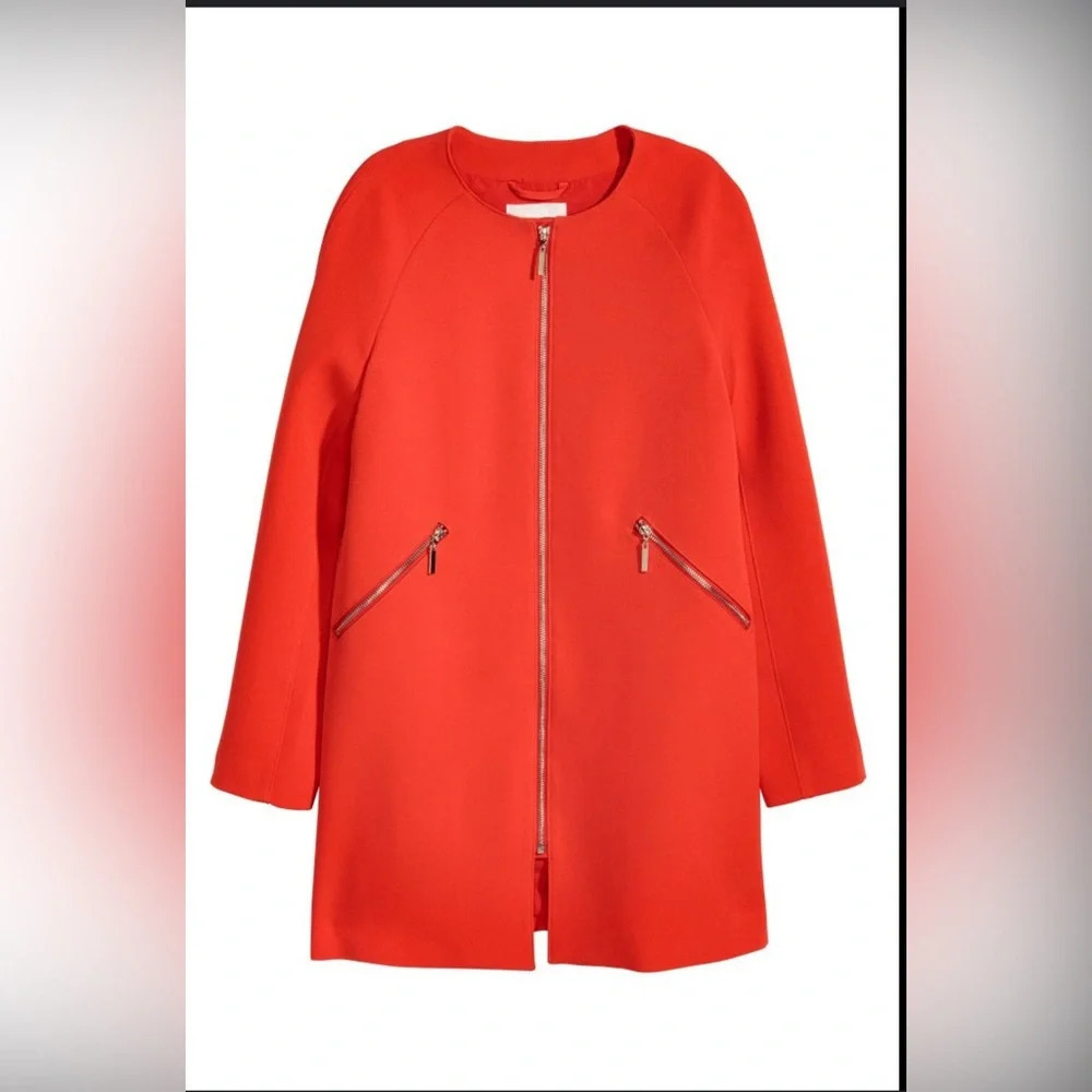 H&M Short zip up coat size 6
